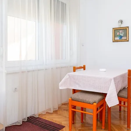 Konukevi Smestaj Luka 3*