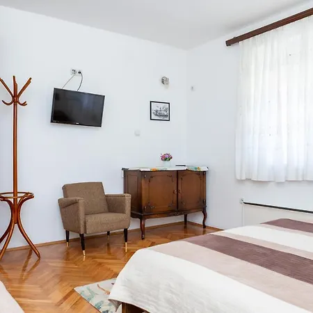 Smestaj Luka Konukevi