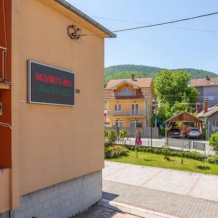 Smestaj Luka Pensión 3*